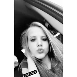 Meet your Posher, Kaylie